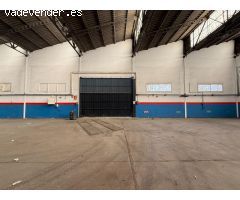 Nave insdutrial comercial en la entrada del Barbera del Valles