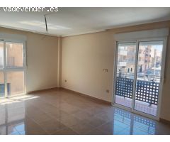 Piso para alquilar sin muebles, en muy buena zona  de El palmar.
