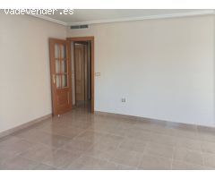 Piso para alquilar sin muebles, en muy buena zona  de El palmar.