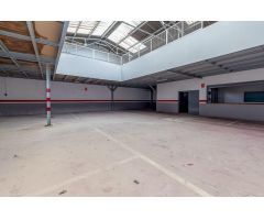 Excelente local comercial en venta en la Alquenencia