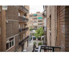 PISO DE DISEÑO EN ALHAMAR.-ENTRADA INMEDIATA