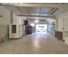 Con aparcamiento y instalaciones!