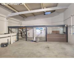 Con aparcamiento y instalaciones!
