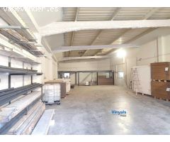 Con aparcamiento y instalaciones!