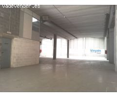 Nave con oficinas y altura