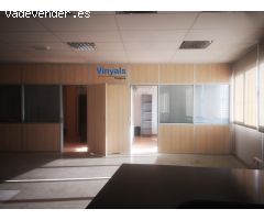 Nave con oficinas y altura