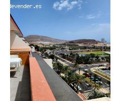 Se alquila atico en Las Americas