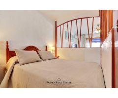 Se alquilo solamente por 3 meses estudio con terraza en los cristianos