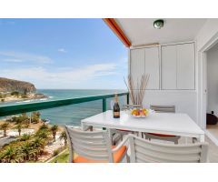 SE VENDE APARTAMENTO CON VISTAS ESPECTACULARES AL MAR EN PRIMERA LINEA DE PLAYA EN LOS CRISTIANOS
