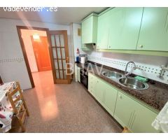 Piso en alquiler en una urbanización.