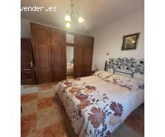 VENTA CASA CON PATIO Y TERRAZA