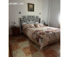 VENTA CASA CON PATIO Y TERRAZA
