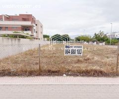 TERRENO URBANO DE MÁS DE 1000 M2 EN LA ZONA MÁS EXCLUSIVA DE CASTELLÓN - PAU LLEDÓ