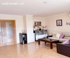 FANTÁSTICO Y AMPLIO PISO CON VISTAS DESPEJADAS DE TRES HABITACIONES Y DOS BAÑOS