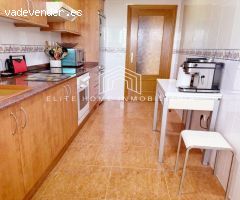 FANTÁSTICO Y AMPLIO PISO CON VISTAS DESPEJADAS DE TRES HABITACIONES Y DOS BAÑOS