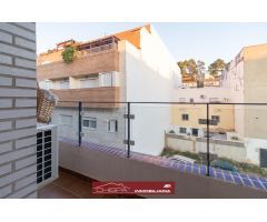 Piso en el casco urbano con terraza, garaje y trastero