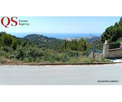 Terreno urbano con panorámicas vistas al mar en la urbanización Ciutat Jardi, Santa Susanna