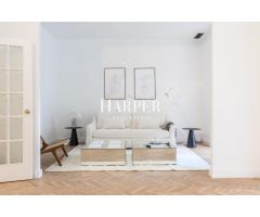 Amplio y luminoso piso de 5 habitaciones con terraza privada en la Gran Vía