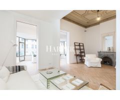 Amplio y luminoso piso de 5 habitaciones con terraza privada en la Gran Vía