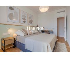 Elegante Piso de 4 Habitaciones con Terraza en Eixample