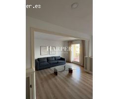 Elegante y Luminosa Residencia de 5 Dormitorios en Gran Vía
