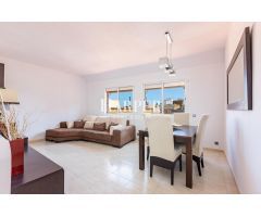muy soleado piso de 2 habitaciones en el corazón de Gràcia
