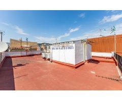 muy soleado piso de 2 habitaciones en el corazón de Gràcia