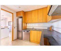 muy soleado piso de 2 habitaciones en el corazón de Gràcia