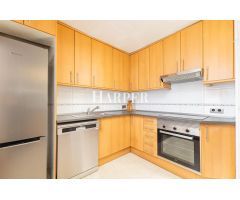 muy soleado piso de 2 habitaciones en el corazón de Gràcia