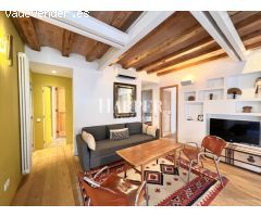 Encantador piso renovado de 3 habitaciones con balcón en Ciutat Vella, a pasos del mar