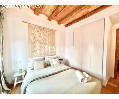 Encantador piso renovado de 3 habitaciones con balcón en Ciutat Vella, a pasos del mar