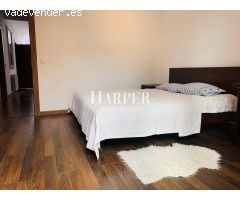 Luminoso y completamente amueblado apartamento de 4 habitaciones en el corazón de Barcelona