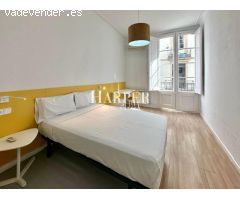 Amplio Piso de 3 Dormitorios en el Centro de Barcelona
