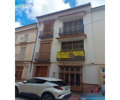 MAGNIFICO EDIFICIO SEÑORIAL EN LA MEJOR  DEL ENCANTADOR PUEBLO DE BANAMEJI.