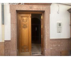 MAGNIFICO EDIFICIO SEÑORIAL EN LA MEJOR  DEL ENCANTADOR PUEBLO DE BANAMEJI.