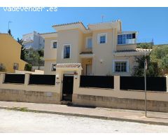 CASA INDEPENDIENTE CON PISCINA