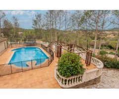 ESPECTACULAR CHALET EN VENTA EN EL CALVET SANT SALVADOR DE GUARDIOLA