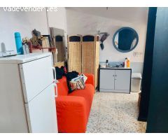 LOCAL EN VENTA JUNTO A LA UNIVERSIDAD IDEAL PARA ACADEMIA O NEGOCIO RENTABLE!