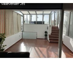 Dúplex en Primera Línea con Vistas al Mar, Terrazas y Parking!