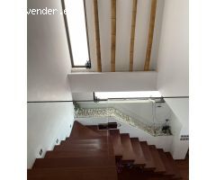 Dúplex en Primera Línea con Vistas al Mar, Terrazas y Parking!