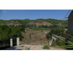 FINCA CON GRAN EIDIFICACION EN EN FACHADA FLUVIAL DE GARCIA