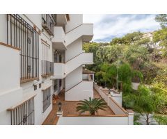 Exclusivo ático en Marina del Este con terraza de 100 m2, garaje, piscina y vistas al mar