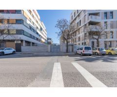 Fantástico piso premium con piscina y garaje en Zona Forum junto a la Ciudad de la Justicia