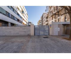 Fantástico piso premium con piscina y garaje en Zona Forum junto a la Ciudad de la Justicia