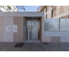 Fantástico piso premium con piscina y garaje en Zona Forum junto a la Ciudad de la Justicia