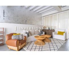 Fabuloso piso amueblado con terraza privada, a un paso de Plaza Real y Las Ramblas!