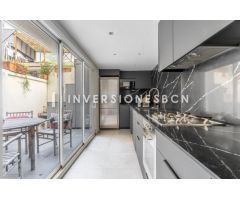 Fabuloso piso amueblado con terraza privada, a un paso de Plaza Real y Las Ramblas!