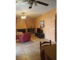 Inmobiliaria Jiménez Huéscar alquila casa con parcela junto a Pliego (Murcia). .