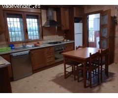 Se alquila chalet por 200 euros la noche de viernes o sábado, 400 euros fin de semana, 700 euros la 