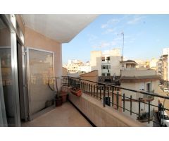 Piso tres habitaciones y dos baños